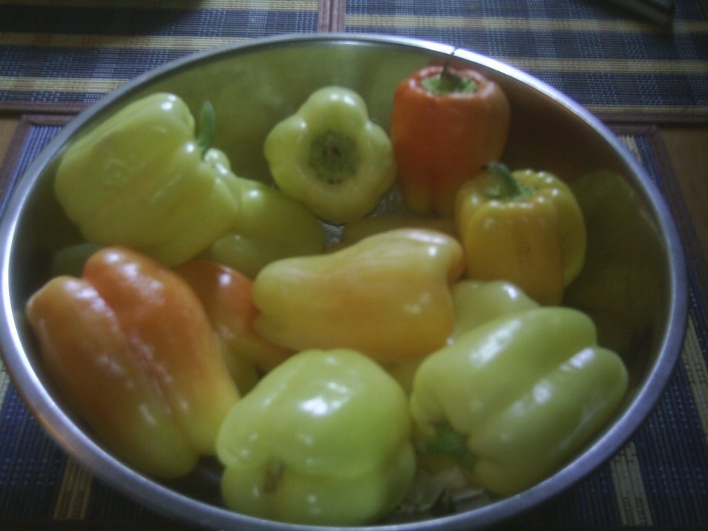 Din categoria legume crude congelate -ardei gras si ardei capia tocat