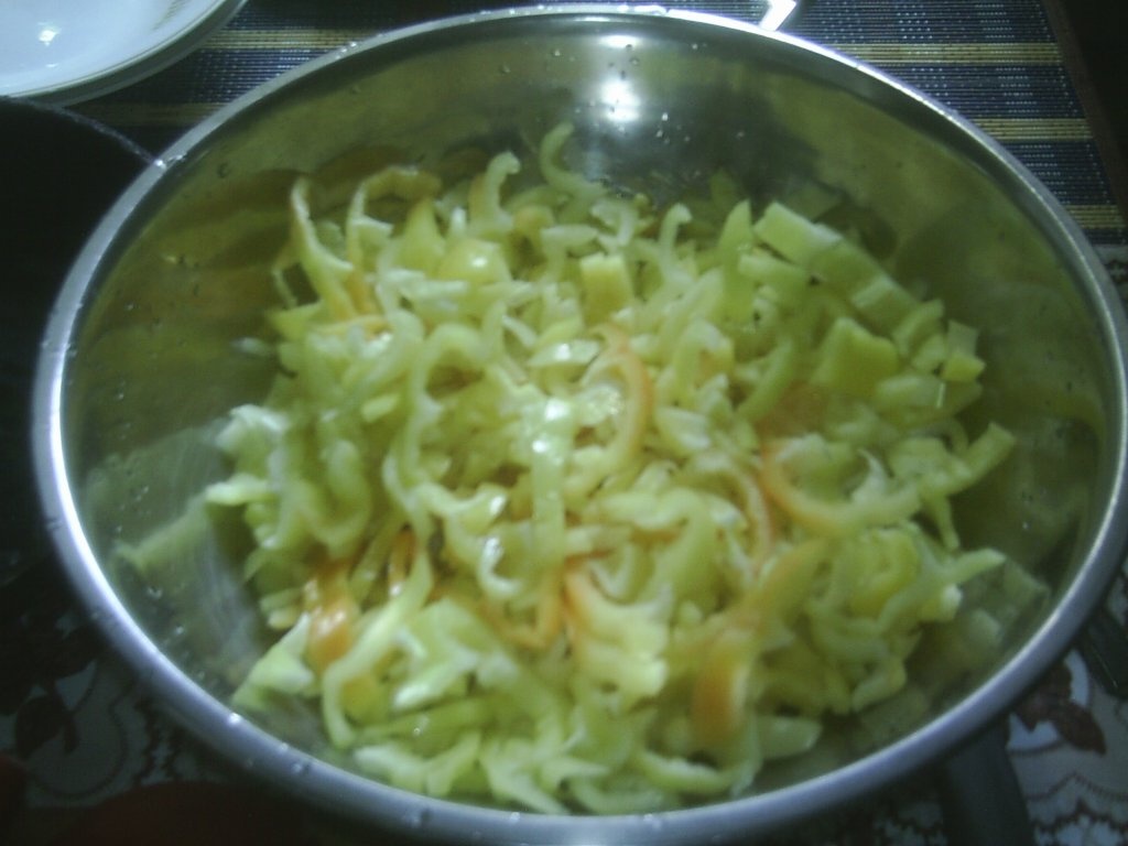 Din categoria legume crude congelate -ardei gras si ardei capia tocat