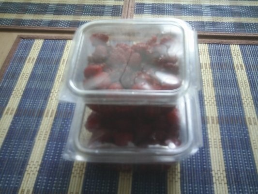 DIN CATEGORIA FRUCTE CRUDE CONGELATE - MURE,AFINE,ZMEURA