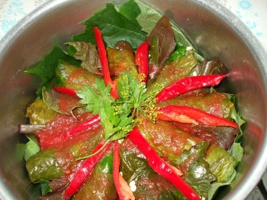 Sarmalute cu ciuperci in foi de vita