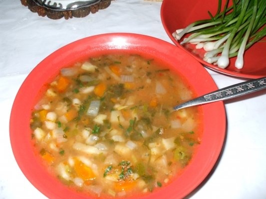 Ciorba de fasole cu jambon crud