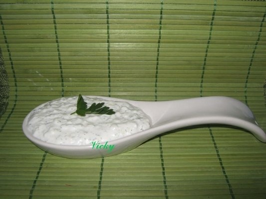 Sos de usturoi cu smantana