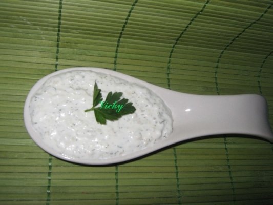 Sos de usturoi cu smantana