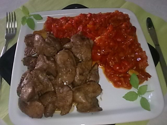 Ficat de pasare cu sos de unt si bulion