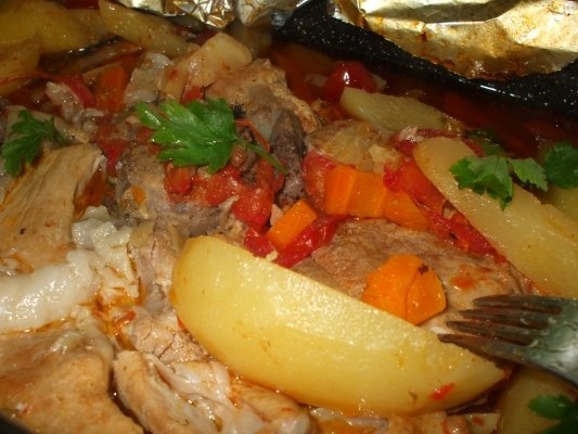 Jambon la tava cu cartofi