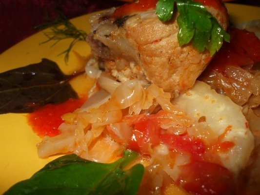 Jambon pe varza  la tava