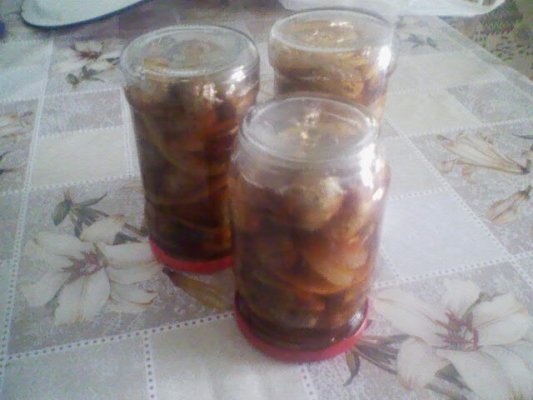 Dulceata de nuci verzi