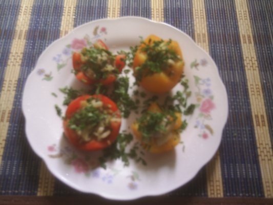 Rosii umplute cu fasole verde