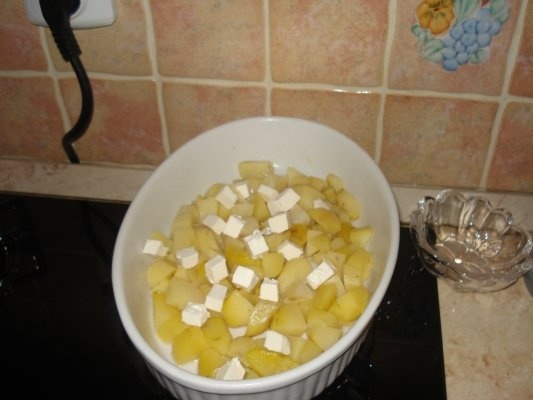 SALATA CU FASOLE ROSIE SI TON