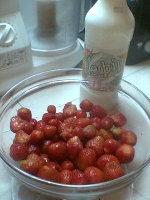 Spuma de capsuni cu kefir