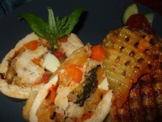 Rulouri de piept de pui cu cartofi