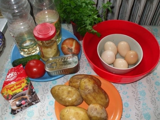 Pasta de oua cu peste si cartofi
