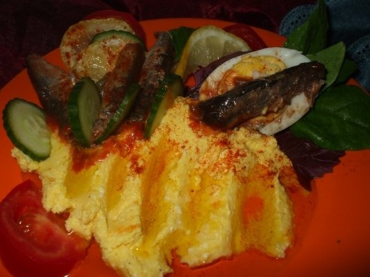 Pasta de oua cu peste si cartofi