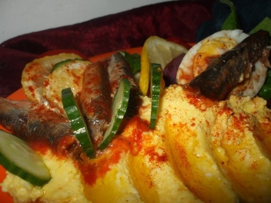 Pasta de oua cu peste si cartofi