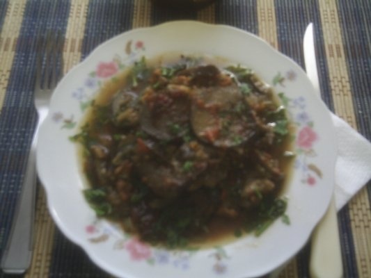 MANCARE DE VINETE FARA CARNE