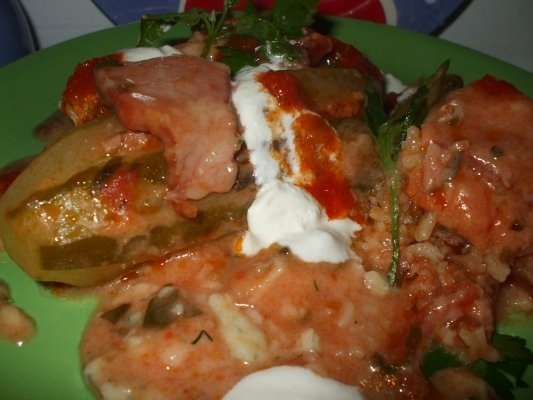 Castraveti umpluti cu afumatura