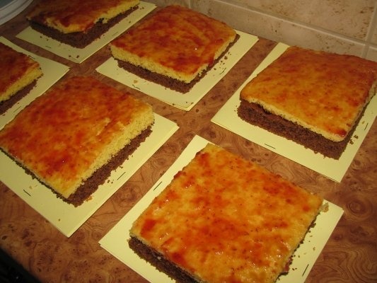 Minitorturi personalizate