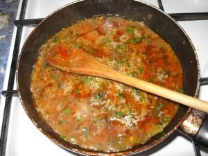 Spaghete cu sos de rosii si ciuperci