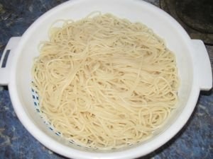 Spaghete cu sos de rosii si ciuperci