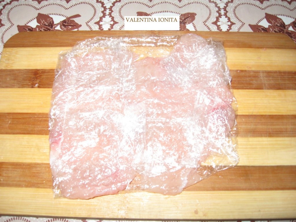 Piept de pui cu verdeata si cascaval