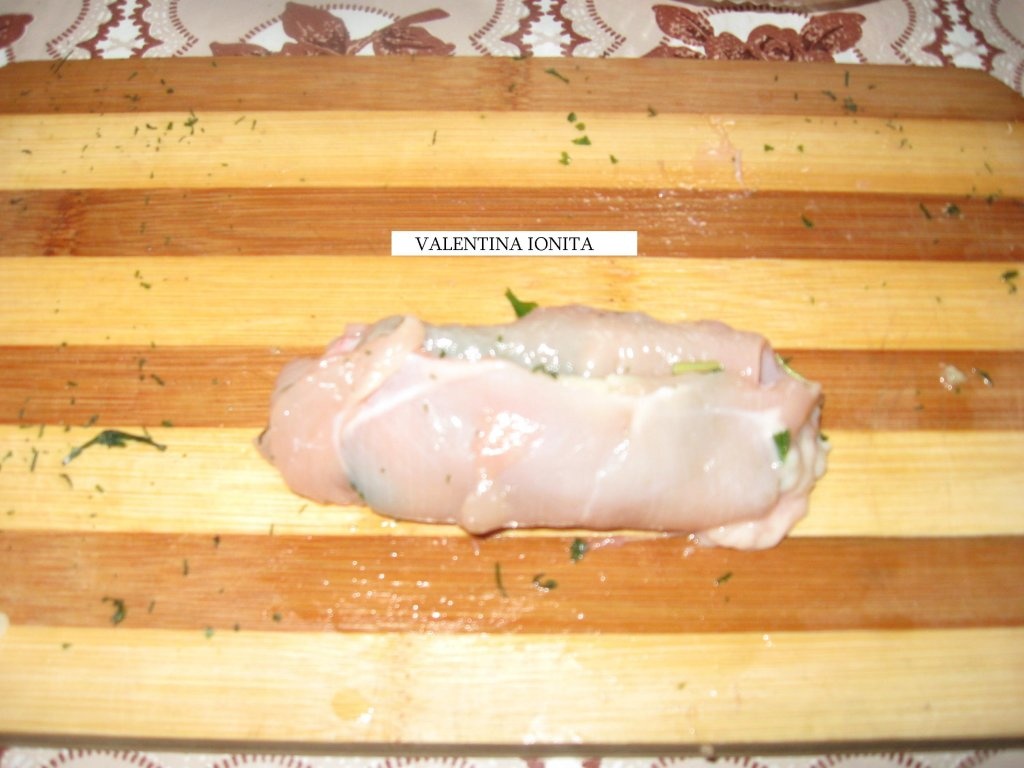 Piept de pui cu verdeata si cascaval