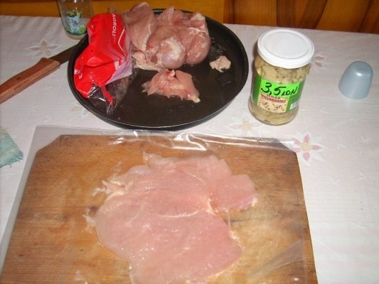 RULOURI DI PIEPT DE PUI CU CIUPERCI