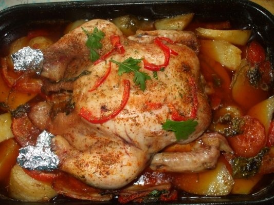 Pui cu cartofi la tava