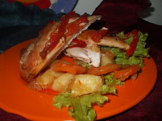 Pui cu cartofi la tava