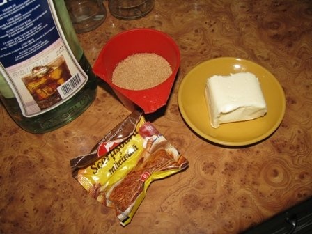 Caise aromate sub capac cu sos de caramel