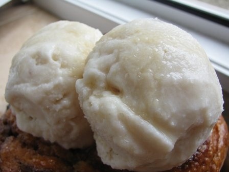 Inghetata de iaurt cu ciocolata alba