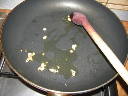 Mamaliguta cu sos de ciuperci