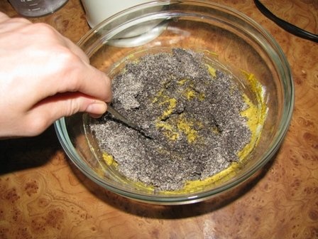 Pui umplut cu legume si fructe picante