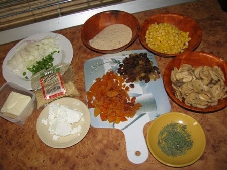 Pui umplut cu legume si fructe picante