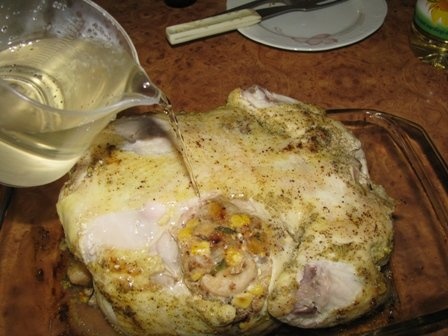 Pui umplut cu legume si fructe picante