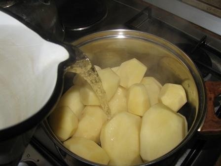 Peste cu cartofi prajiti
