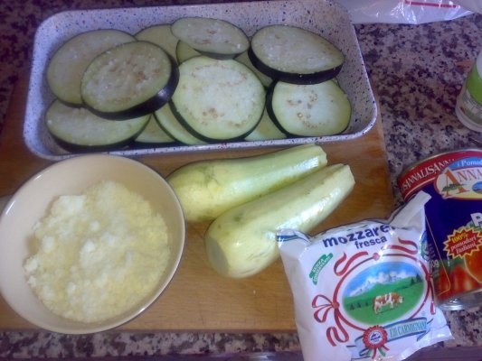 Tarta vegetala cu dovlecei si vinete