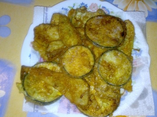 Tarta vegetala cu dovlecei si vinete