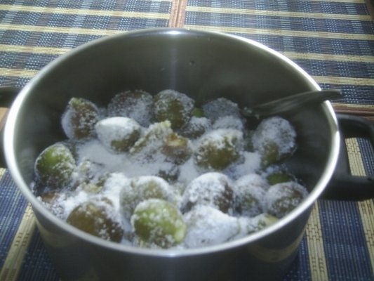 DULCEATA DE SMOCHINE VERZI SI ROSII