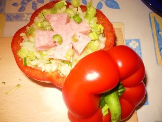 Orez cu sunca in ardei