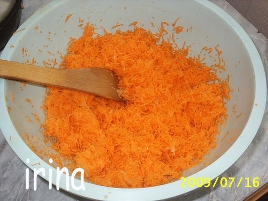 Salata de morcov cu maioneza si usturoi