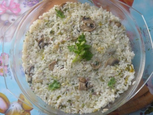 Orez cu legume la cuptor