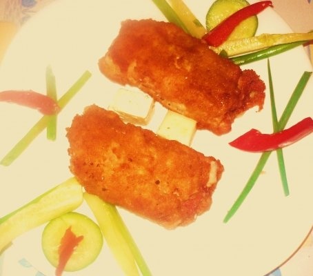 10 Aperitive festive (tabla de sah, tartine vesele, snitzele si salate)