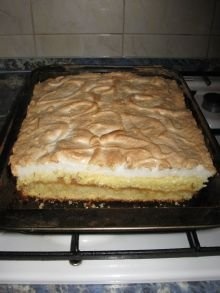 Prăjitură cu brânză și spumă de ou