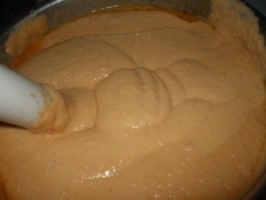 Fasole batuta cu rasol de porc