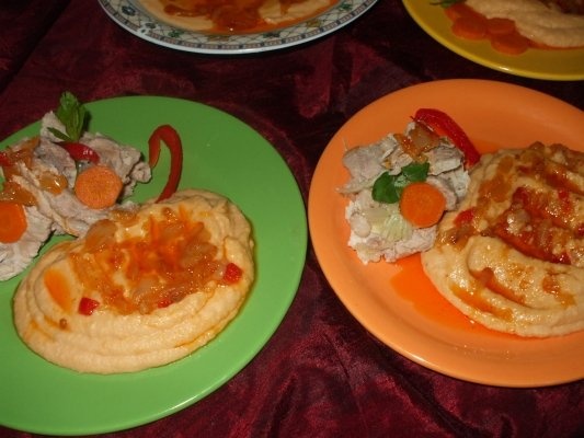 Fasole batuta cu rasol de porc