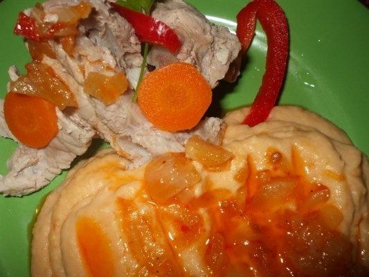 Fasole batuta cu rasol de porc