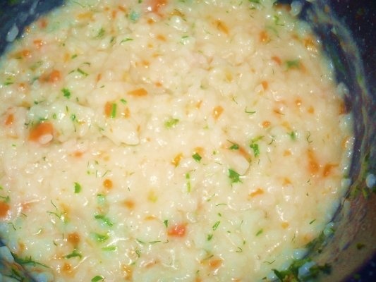 Macrou la cuptor cu garnitura de orez si cartofi