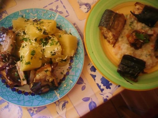 Macrou la cuptor cu garnitura de orez si cartofi