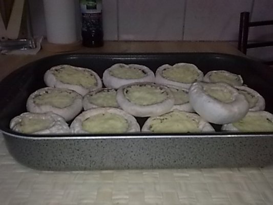 Muschi de vita cu ciuperci champignion si carnaciori de casa..