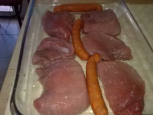 Muschi de vita cu ciuperci champignion si carnaciori de casa..